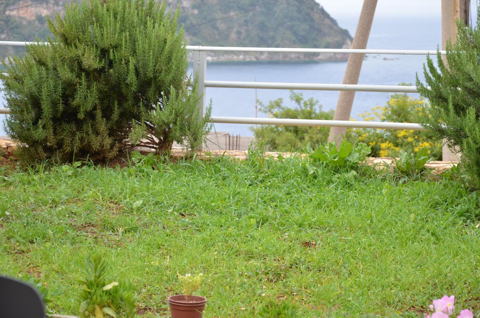 Harmonia Guest House 2 Himare Exterior foto