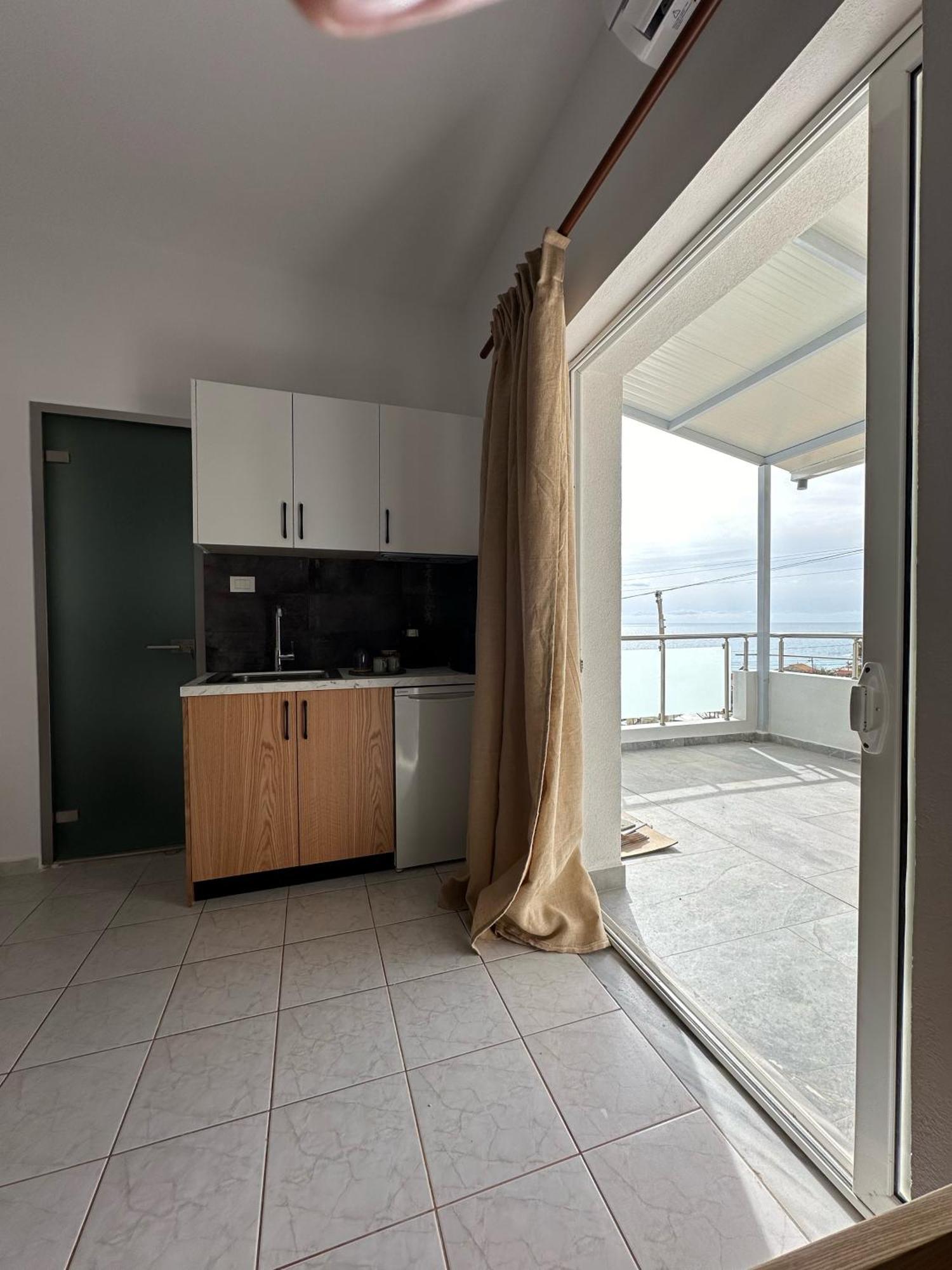 Harmonia Guest House 2 Himare Quarto foto